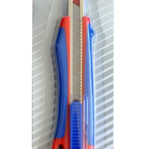 Cutter Optima Premium, lama 9mm + 2 rezerve SK5, auto-incarcare, sina metalica, ABS cu rubber grip