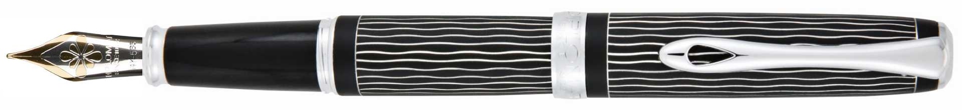 Stilou Diplomat Excellence A plus, cu penita M, aurita 14kt. - Wave Guilloche Lapis Black