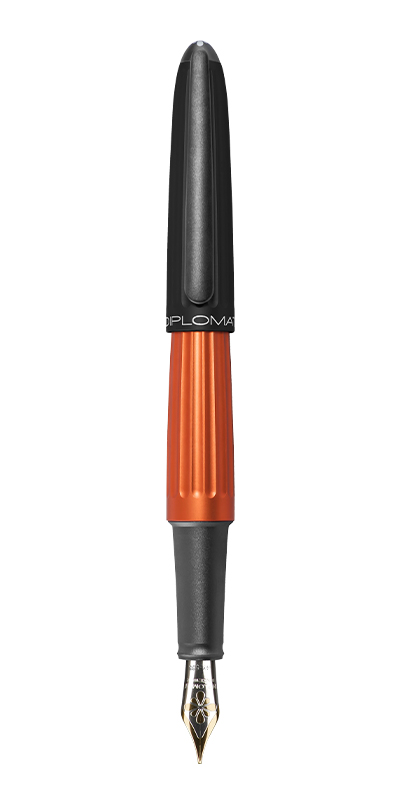 Stilou Diplomat Aero, cu penita M, aurita 14kt. - black orange